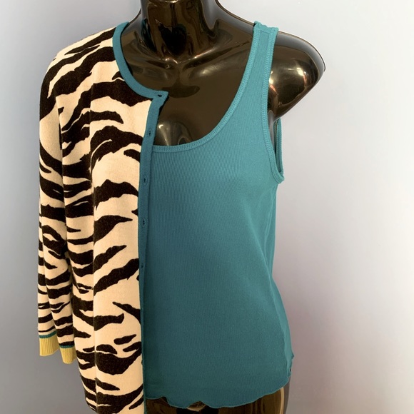 Animal print sweater w/ matching tank - Picture 5 of 9
